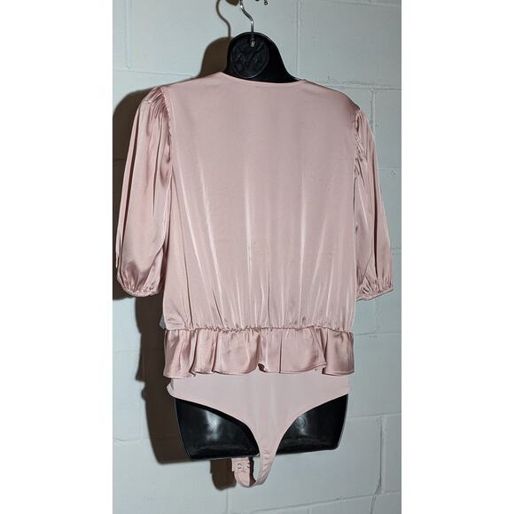 NWT EXPRESS Satin Bodysuit Top Ruffle Short Sleeve V Neck Wrap Blouse Large - Picture 3 of 5